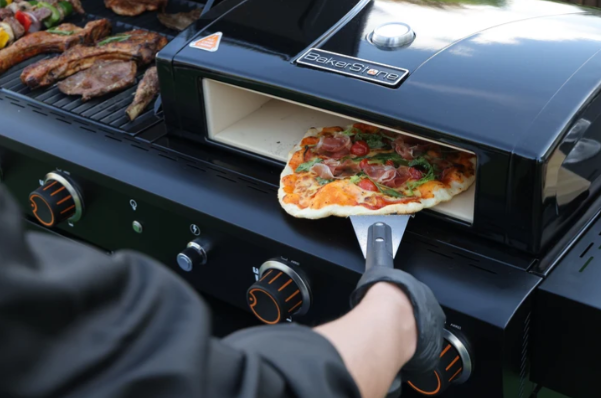 OUTDOOR COOKING CENTERS (BSF4501-EBK-E-000)